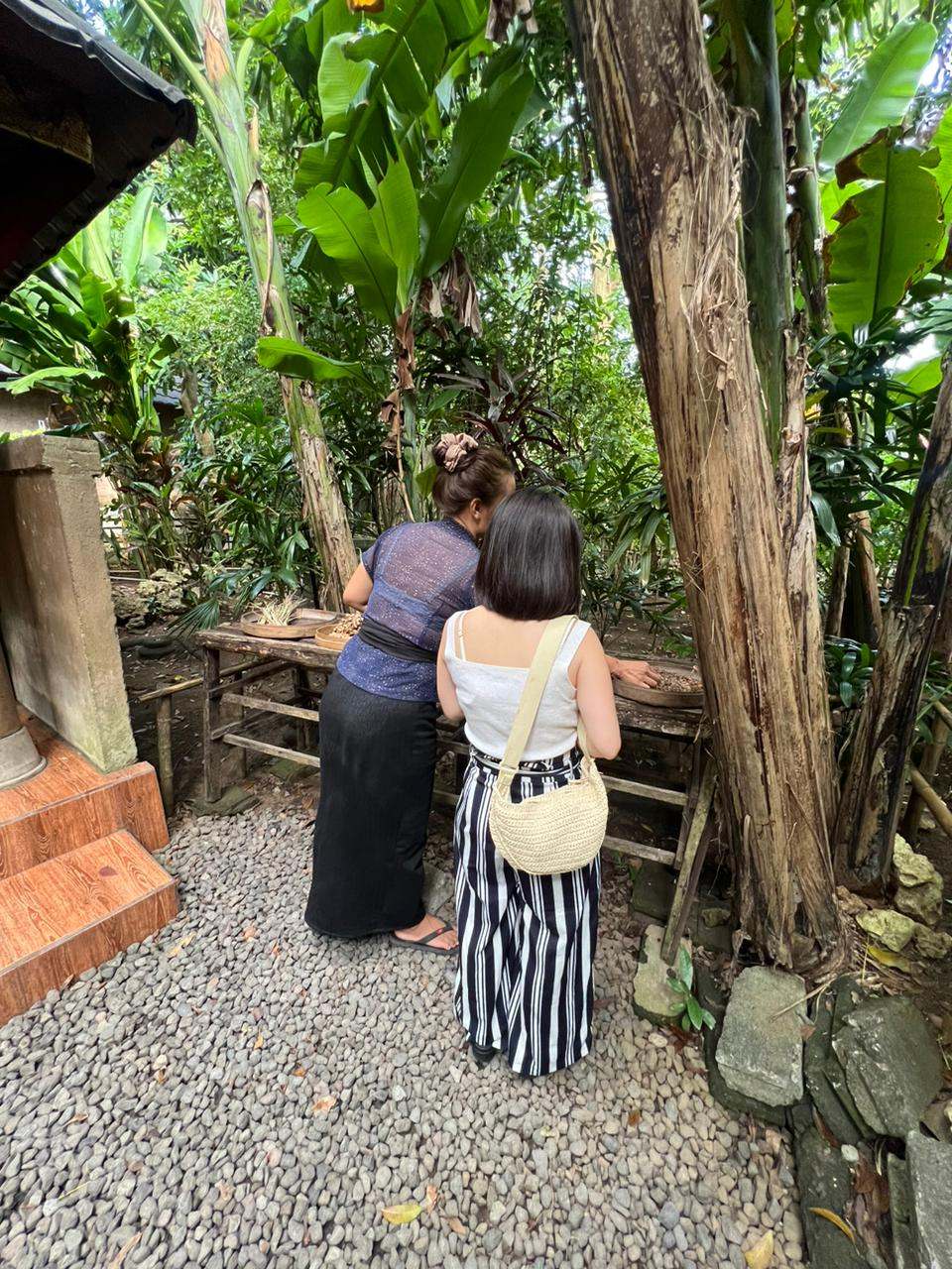 Guests at a coffee plantation in the forest